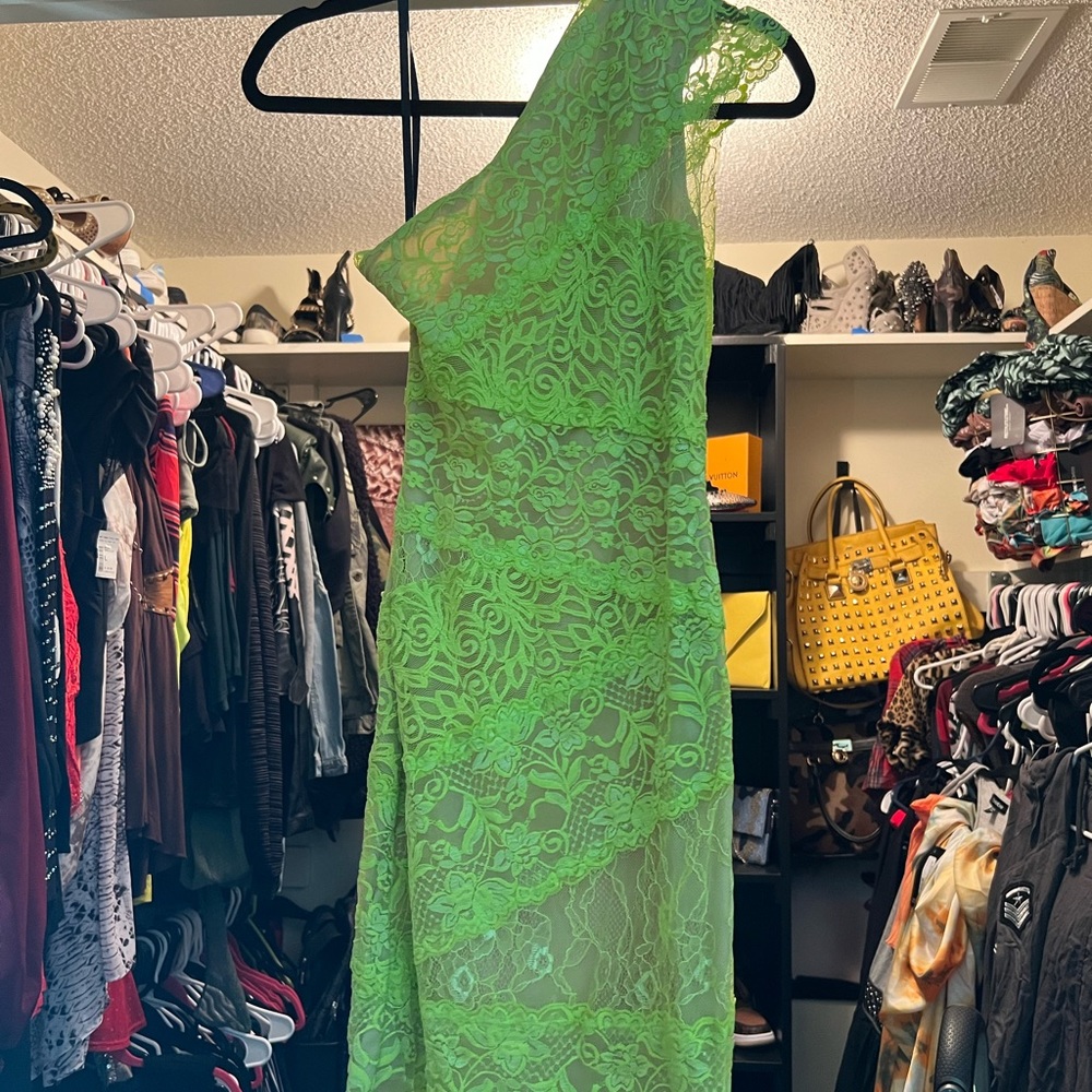 Bebe dress